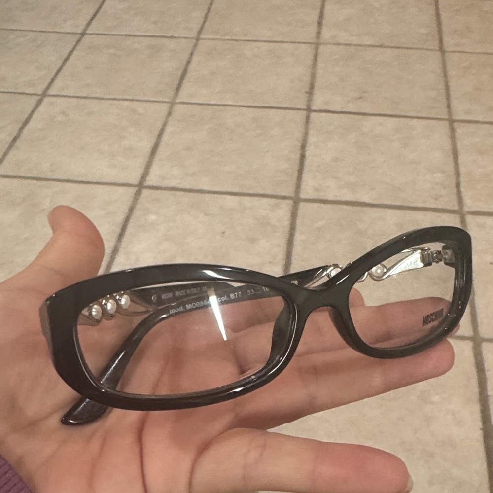 Moschino glasses